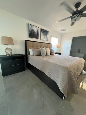 4 bedrooms, iron/ironing board, WiFi, bed sheets