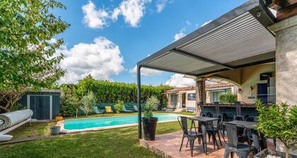 Studio 'Luberon' avec vue sur la montagne, Wi-Fi et climatisation