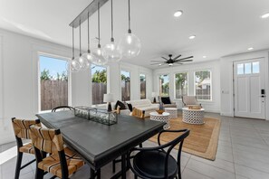 Dining - Coastal Pool Paradise – 4BR Retreat Minutes from the Beach (Panama City Beach)