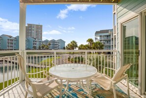 Signature-Apartment, 2 Schlafzimmer, Nichtraucher, Buchtblick | Balkon