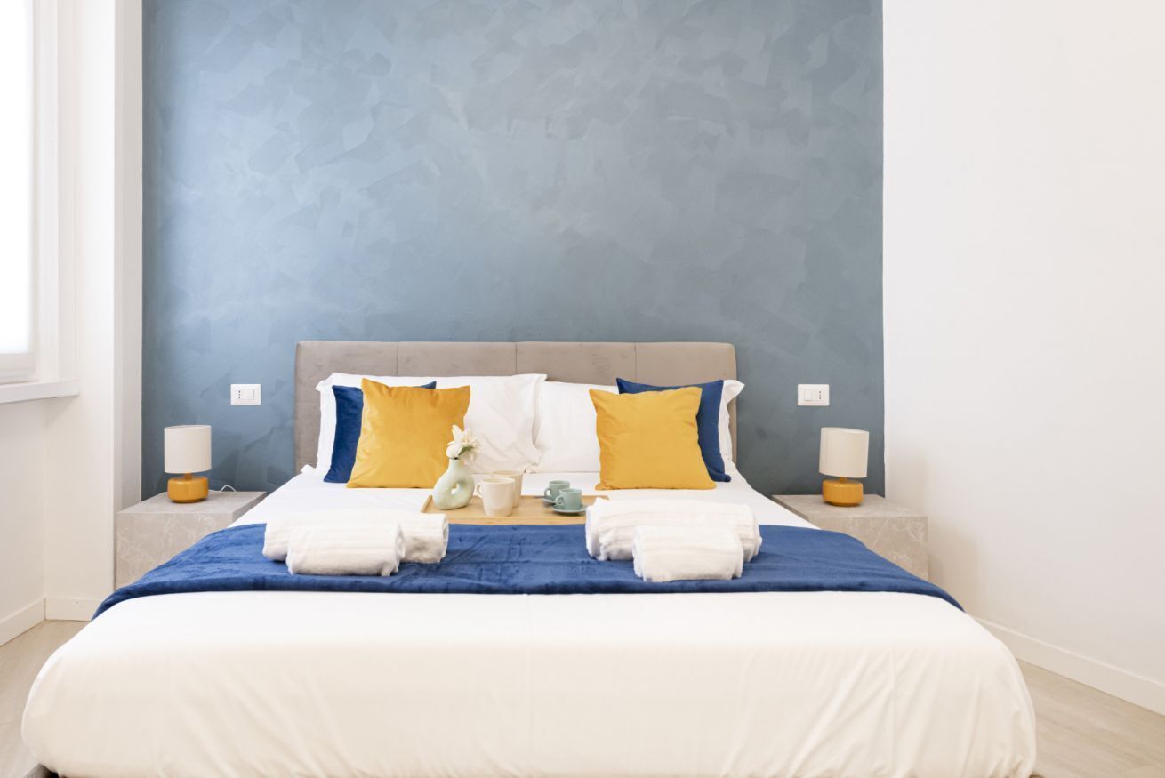 4 habitaciones, tabla de planchar con plancha y ropa de cama 