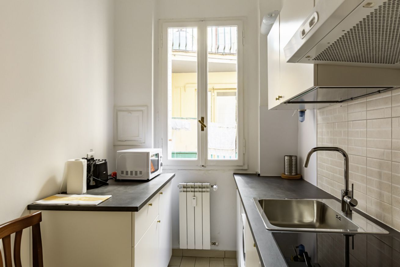 Geladeira, micro-ondas, torradeira