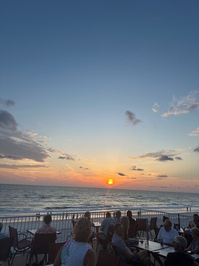 Your Slice of Paradise: 1-Bedroom Condo on the Intercoastal.