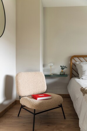3 bedrooms, iron/ironing board, travel cot, free WiFi