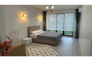 4 bedrooms, Internet, bed sheets