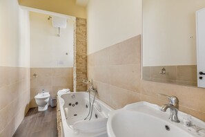 Regadera y bidet 