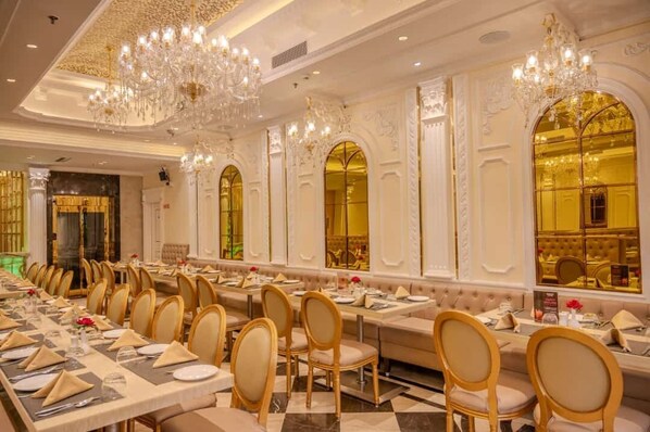 Frühstück, Mittagessen und Abendessen