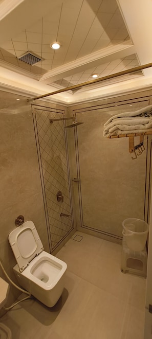 Standard Single Room | In-room safe, iron/ironing board, free WiFi