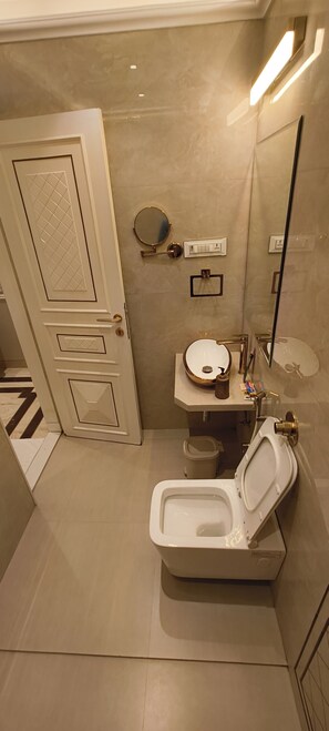 Chambre Deluxe double | Coffre-fort, fer et planche à repasser, accès au Wi-Fi (inclus)
