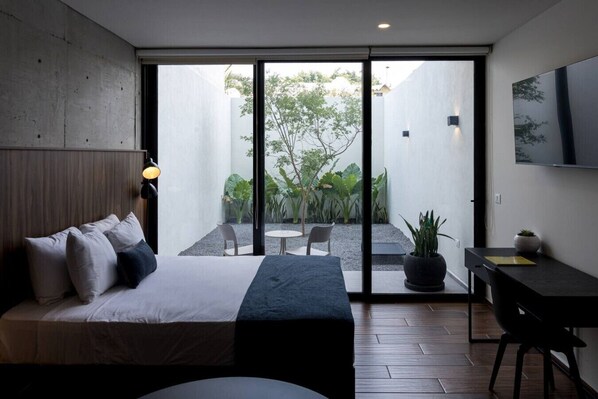 1 chambre, bureau, fer et planche à repasser, Wi-Fi