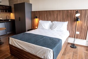 1 chambre, bureau, fer et planche à repasser, Wi-Fi