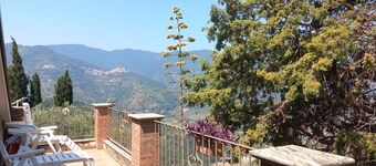 'Stromboli' Room with Shared Terrace, Communal Garden and Air Conditioning