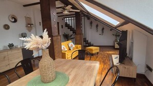 Dining - 1C152: Renovated Triplex in Cimadevilla (Gijón)