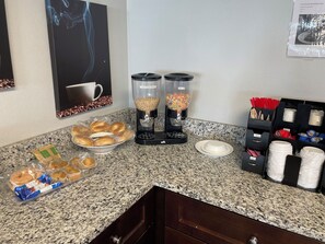 Free daily continental breakfast