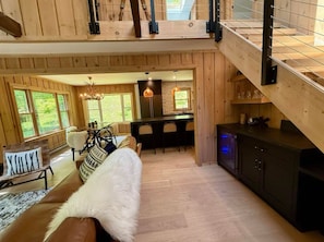 Smart TV y chimenea