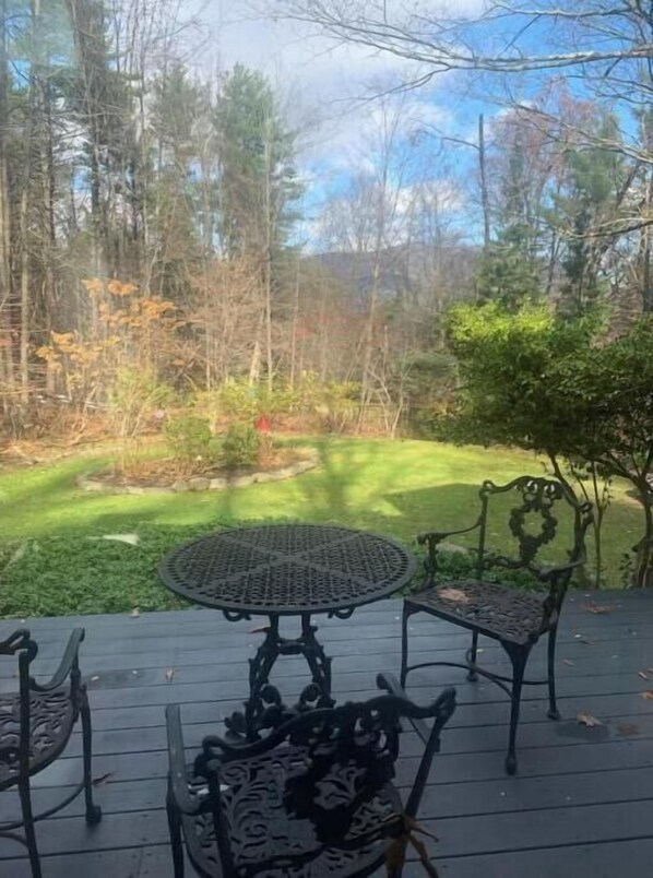 Outdoor dining
