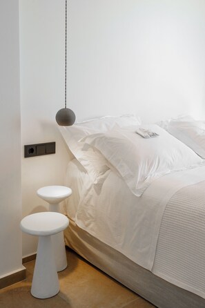 1 bedroom, iron/ironing board, Internet, bed sheets