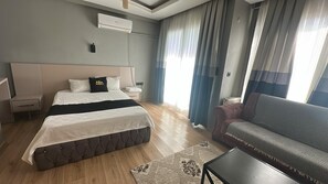 Standard Room, City View | Seterika/papan seterika 
