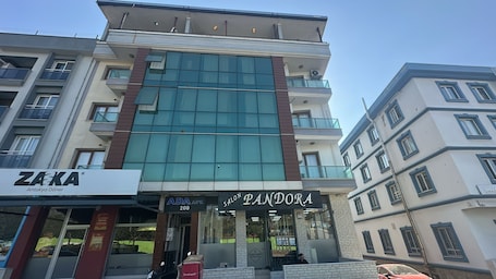 Fachada de la propiedad