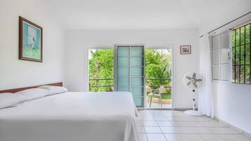 5 chambres, fer et planche Ă repasser, accĂšs Internet, draps fournis