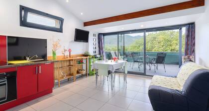 GĂźte f2, dans un coin de paradis, avec piscine privative et wifi