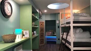 2 slaapkamers, een strijkplank/strijkijzer, wifi, beddengoed