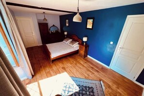 1 bedroom, iron/ironing board, free WiFi, bed sheets