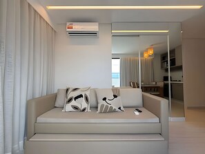 Basic Apartment | Living area