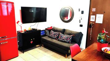 Smart-TV, DVD-Player, Bücher