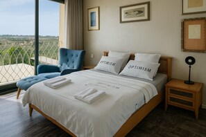 3 chambres, fer et planche Ă repasser, Wi-Fi, draps fournis
