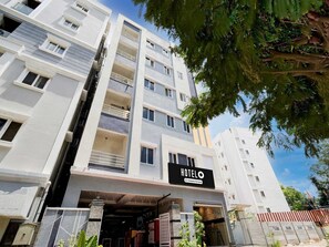 Exterior - Hotel O DLF Cybercity Hyderabad Key Suites (Hyderabad)