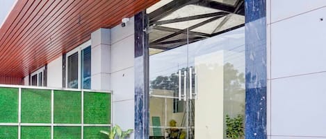 House | Exterior detail