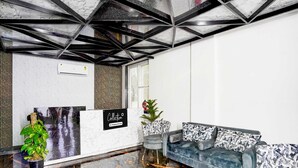 House | Reception - Collection O Sector 93 Noida Expressway (Noida)