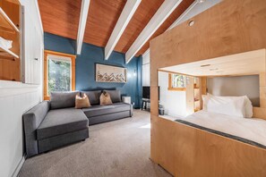 House (3 Bedrooms) | Interior - Year-round Tahoe Escape With Hot Tub & Outdoor Dining Timberline Haven by Avantstay (Tahoe Vista)