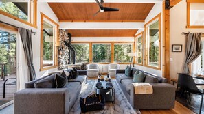 Interior - Year-round Tahoe Escape With Hot Tub & Outdoor Dining Timberline Haven by Avantstay (Tahoe Vista)