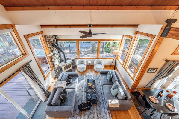 House (3 Bedrooms) | Interior