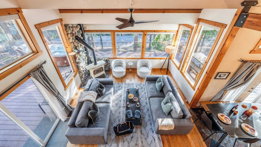 Year-round Tahoe Escape With Hot Tub & Outdoor Dining Timberline Haven by Avantstay