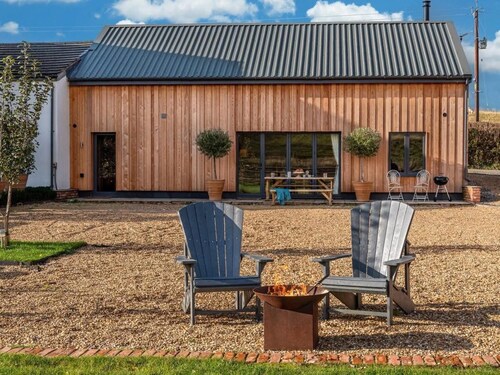 Rustic Barn Retreat in Hereford- Hot Tub