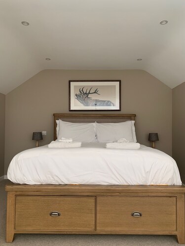 Rustic Barn Retreat in Hereford- Hot Tub