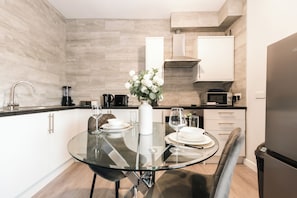 Fridge, microwave, oven, stovetop