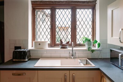 Ye Old Shop - Milton - Sleeps 12