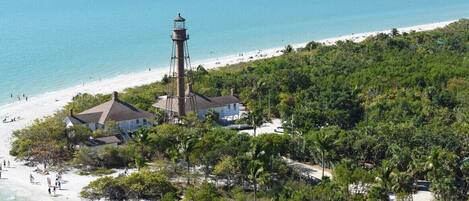 Camastros y toallas de playa