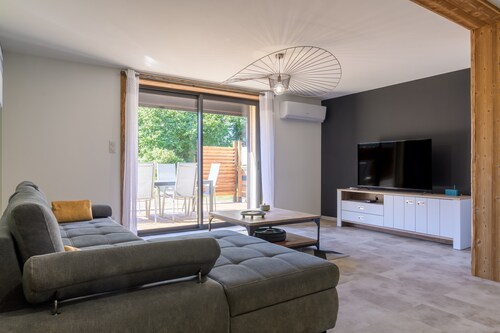 Chez neous – welcoming apartment in a peaceful farmhouse setting