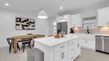 Mikrobølgeovn, ovn, kogeplade, opvaskemaskine