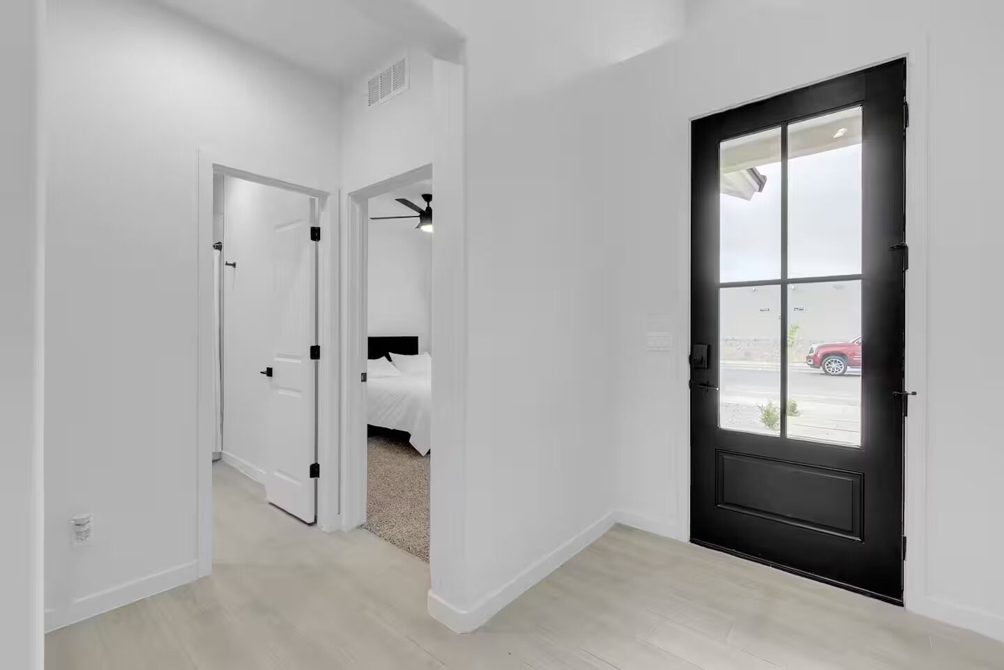 4 bedrooms, iron/ironing board, WiFi