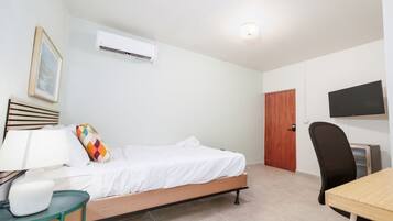 Chambre Double Deluxe | Literie de qualité supérieure, Wi-Fi gratuit, draps fournis