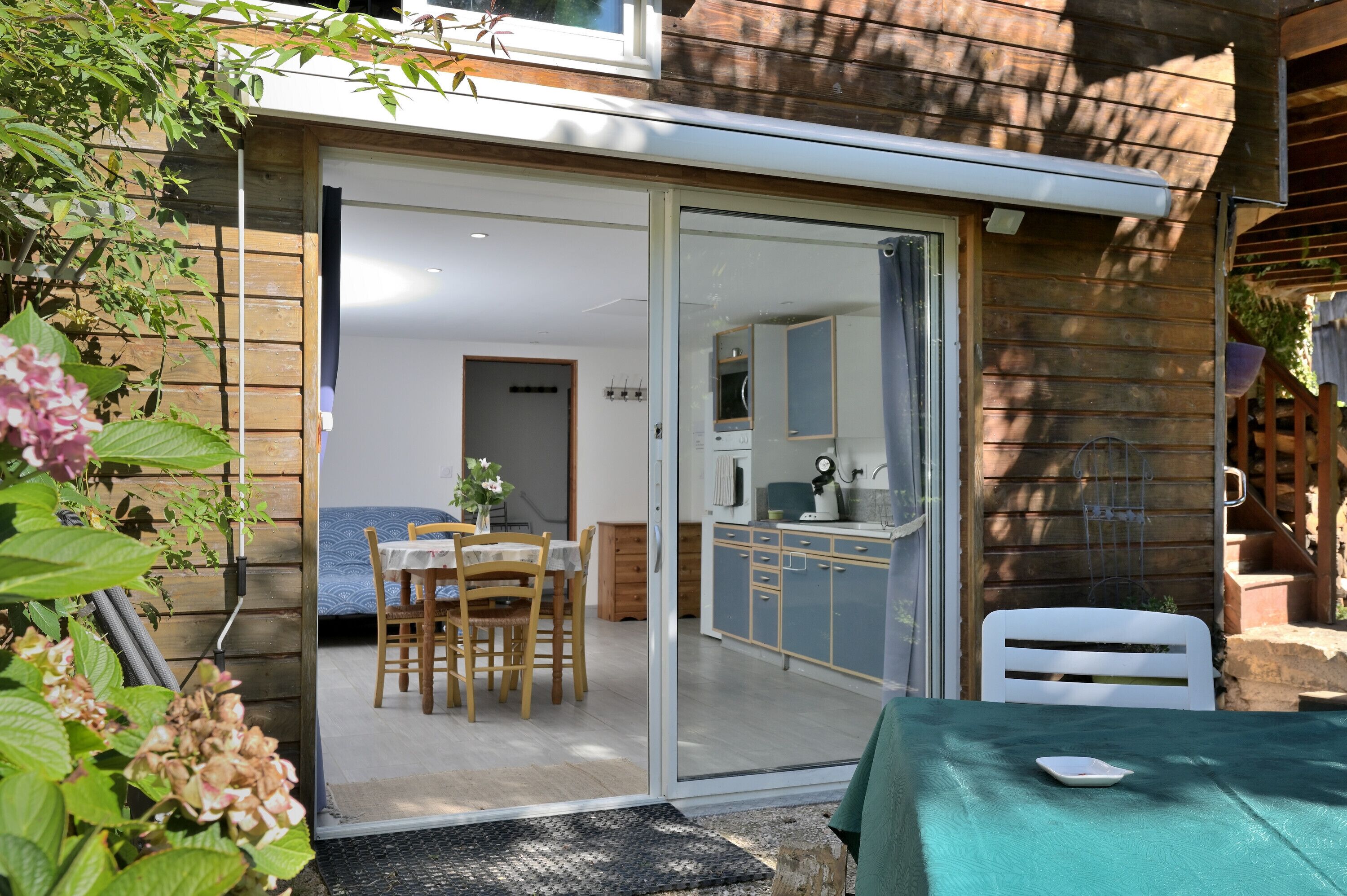 1 chambre, fer et planche à repasser, Wi-Fi, draps fournis