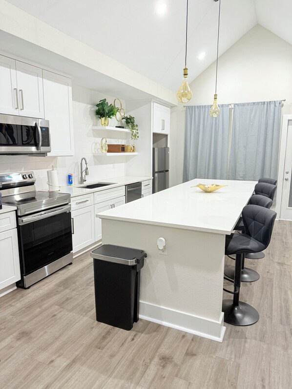 Microwave, oven, stovetop, dishwasher