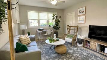 Smart TV, music library