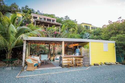 Salt Pond Bay Glamping Site With AC